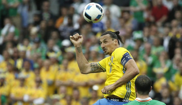Zlatan Ibrahimovic anotó el gol del empate para Suecia. Zlatan Ibrahimovic anotó el gol del empate para Suecia. /Foto AP