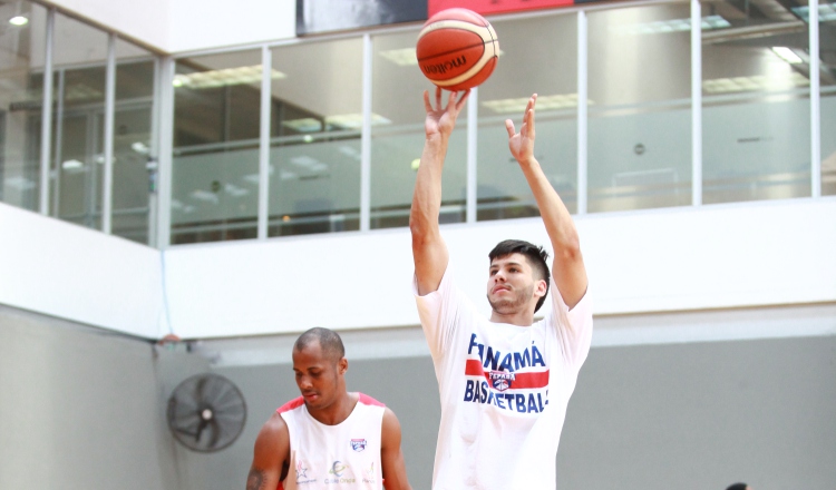 La Federación Panameña de Baloncesto dio a conocer ayer los nombres de los 12 jugadores que conforman la selección para el Centrobasket 2016, que se dará en la arena Roberto Durán, a partir del domingo.