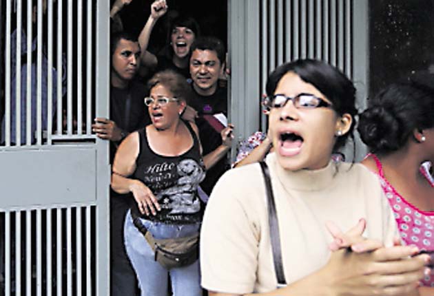 Gobierno culpa a la oposición por los constantes disturbios callejeros