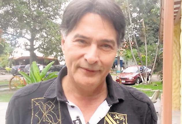 Jean Carlo Simancas, venezolano, tiene 67 años.