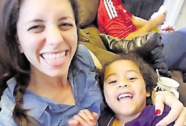 Eileen Grench viajó anoche hacia su gran experiencia olímpica