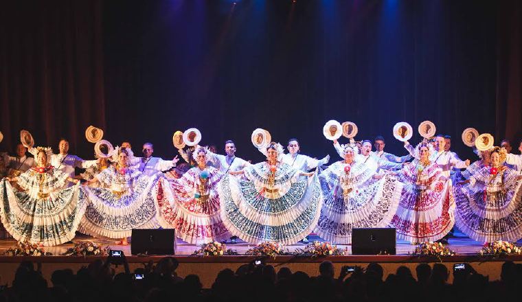 En el evento el público se deleitará con diversidad de bailes típicos. En el evento el público se deleitará con diversidad de bailes típicos.