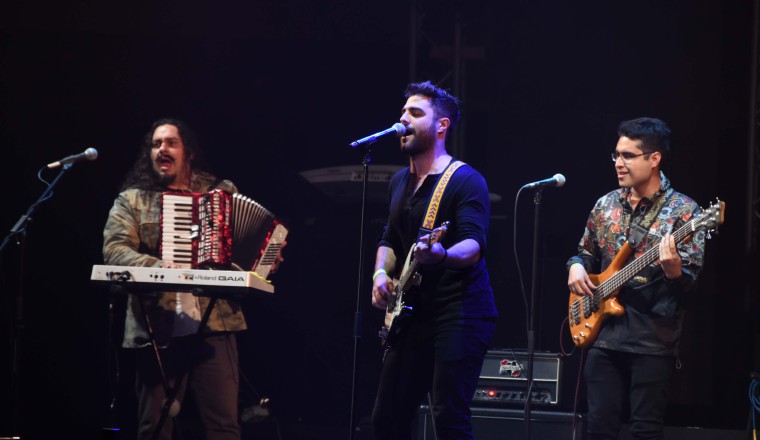 El grupo Nota Sonotra fue el encargado de abrir el "show".