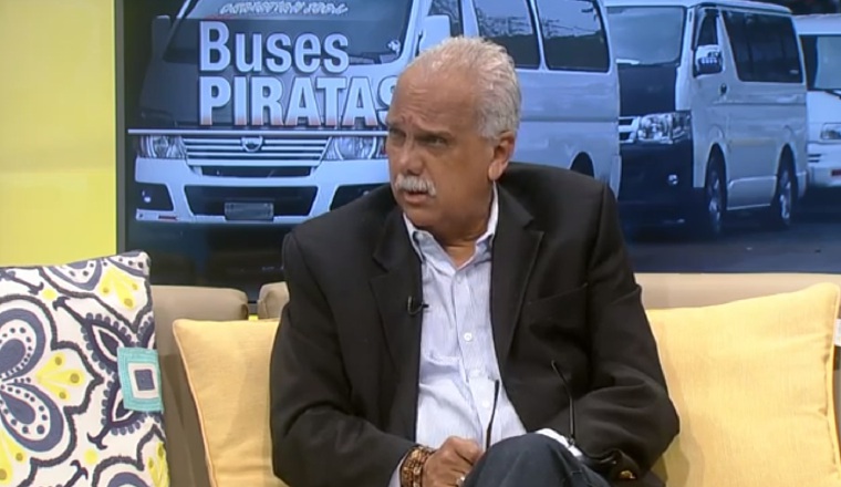 "A ese muchacho, Julio González, -con mucho respeto- lo digo, esa Autoridad del Tránsito le queda muy grande", afirma el abogado Víctor Martínez, quien insiste en que detrás de González hay personas haciendo negocio. Manipulación en la ATTT: “A ese muchacho, Julio González, -con mucho respeto- lo digo, esa Autoridad del Tránsito le queda muy grande”, afirma el abogado Víctor Martínez, quien insiste en que detrás de González hay personas haciendo negocio.