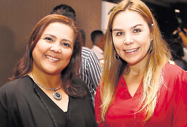 7. Yobelis Caballero y Belén Cambefort de Grajales.