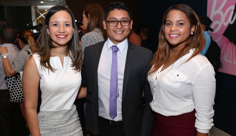 2. Ana Grace Cabrera, Édgar Figueroa y Kimberly Palmer.