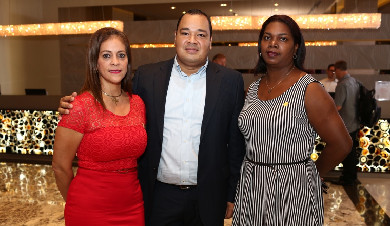 3. Tatiana Salcedo, Carlos Solera y Silka Calderón.