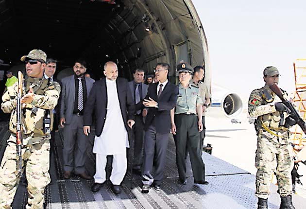 Kabul pedirá a la OTAN que continúe apoyo aéreo