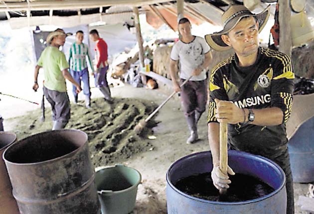Familias, en el negocio de la pasta para la cocaína