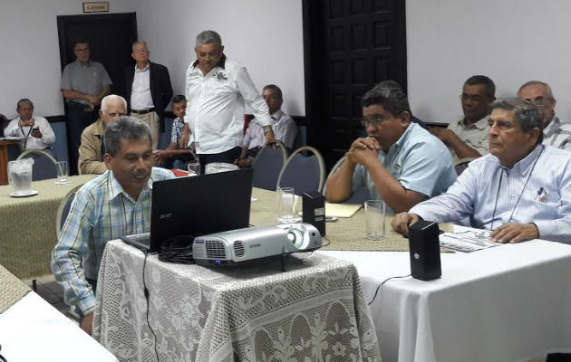 Reunidos en la Cámara de Comercio. Foto: José Vásquez
