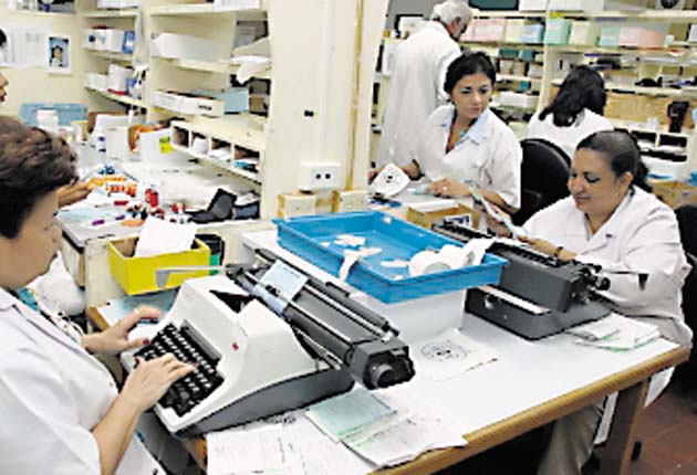 Mora quirúgica y falta de insumos, ejemplos de descuidos en la salud