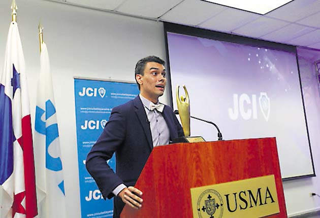 Johel Batista Cárdenas (categoría liderazgo y logros académicos). /Foto Aurelio Herrera