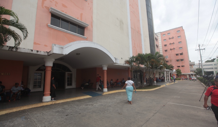 Son varios años que los médicos especialistas tienen de quejarse por la falta de insumos en el HST. /Foto Roberto Barrios
