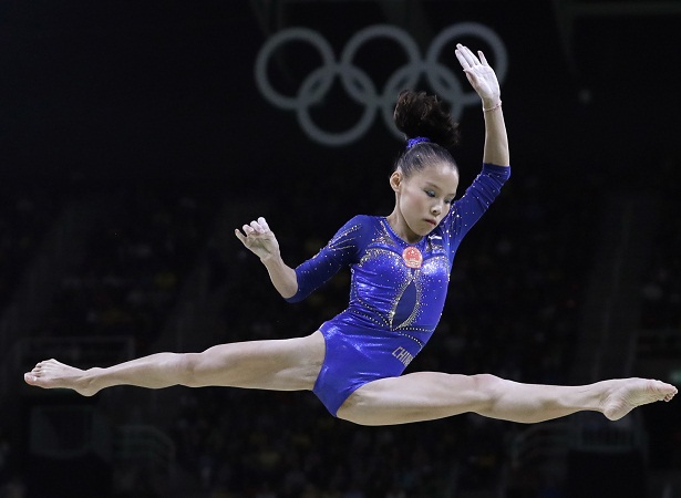 Shang Chunsong en una de sus rutinas. Foto/AP