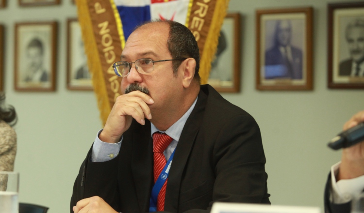 Tras las críticas, Estivenson Girón ha guardado silencio, y no  ha confirmado si dejará algunas clases. /Foto Archivo