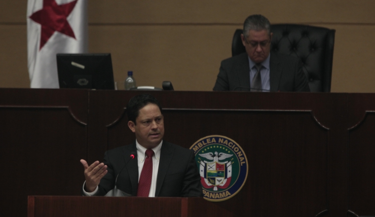 El administrador de la AAUD, Eladio Guardia, tuvo que explicar ante el Pleno la crisis de la recolección de basura que hay en el distrito capitalino debido a las quejas diarias de los panameños. El administrador de la AAUD, Eladio Guardia, tuvo que explicar ante el Pleno la crisis de la recolección de basura que hay en el distrito capitalino debido a las quejas diarias de los panameños. /Foto Edwin González