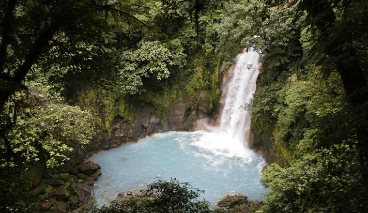 Catarata en el Parque Volcán Tenorio, en Costa Rica. Catarata en el Parque Volcán Tenorio, en Costa Rica. /Foto EFE