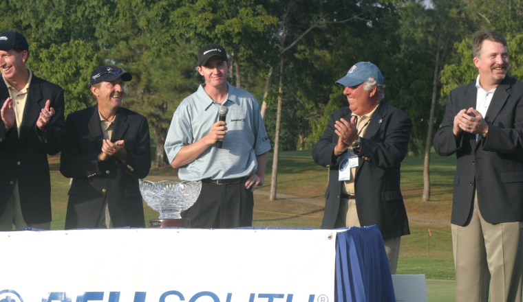 Walker en el hoyo 18 del Club de Golf de Panamá en 2004. /Foto Grupo Epasa