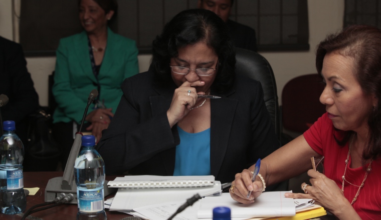 La ministra de Educación, Marcela Paredes de Vásquez, culpó a la Dirección de Mantenimiento por el retraso de las reparación, durante la sustentación del presupuesto de Educación para el 2017. La ministra de Educación, Marcela Paredes de Vásquez, culpó a la Dirección de Mantenimiento por el retraso de las reparación, durante la sustentación del presupuesto de Educación para el 2017. /Foto Víctor Arosemena