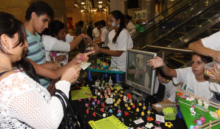 En Panamá se emprende mucho en el sector servicio y comercio. /Foto Archivo 