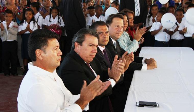 Meco fue uno de los pocos contratistas que venían de la administración Martinelli que accedió a construir una escuela. No obstante, la meta de la empresa tica era abrirse espacio dentro de la administración Varela, pero a lo grande. Mi Escuela Primero fue el enganche: Meco fue uno de los pocos contratistas que venían de la administración Martinelli que accedió a construir una escuela. No obstante, la meta de la empresa tica era abrirse espacio dentro de la administración Varela, pero a lo grande.