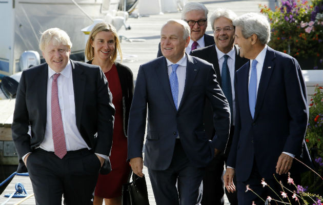 Ministros europeos y el Secretario de Estado de EE.UU. John  Kerry.