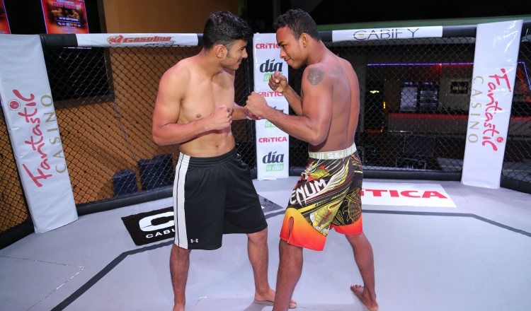 Vinicio Jiménez (izq.) esperaba esta revancha con Jimmy Carrillo. /Foto Cortesía Javier Berríos