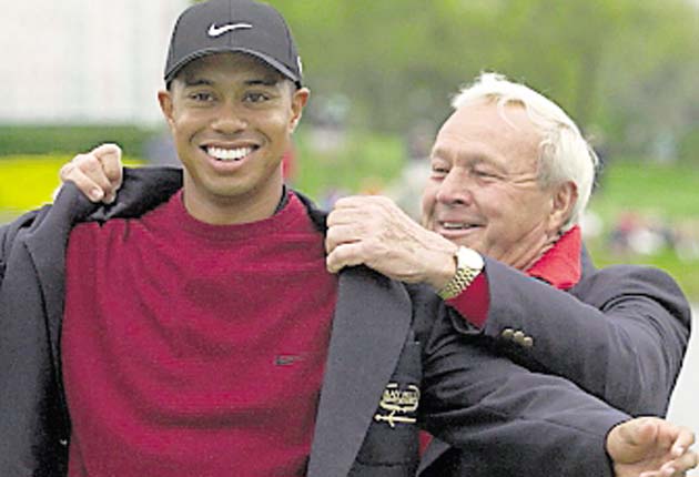 Tiger Woods reaccionó a la desaparición física de Palmer