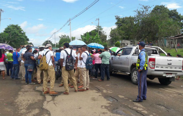 Cierre de calles Darien por reparación de escuela (cortesía @Traficasos)