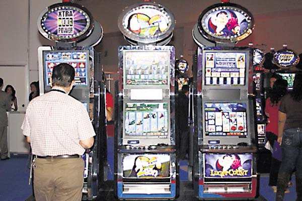 Industria de juegos de azar cae $12 millones 695 mil