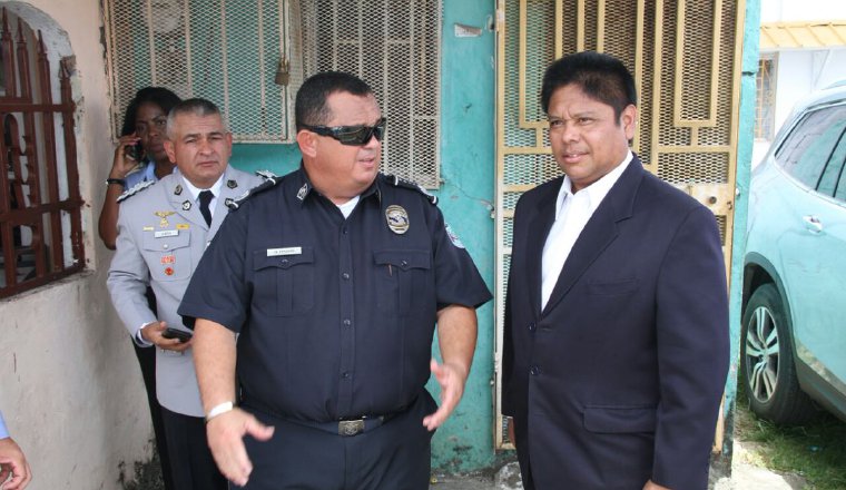 Operativo: El ministro de Seguridad, Alexis Bethancourt, y el director de la Policía Nacional, Omar Pinzón, realizaron un fuerte operativo en la provincia de Colón, donde ocurrió un triple homicidio.