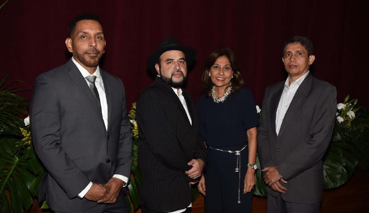 Los galardonados del Premio Ricardo Miró 2016. Los galardonados del Premio Ricardo Miró 2016.