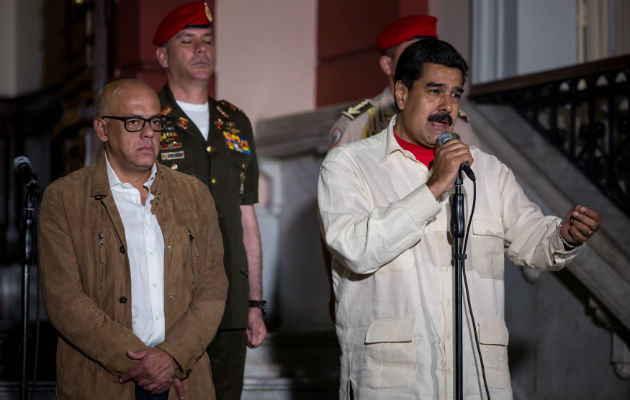 Nicolás Maduro, informa sobre las negociaciones en conferencia de prensa. FOTO/EFE 
