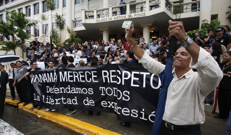 El presidente de la República, Juan Carlos Varela, prometió en campaña electoral respetar la libertad de expresión. Archivo