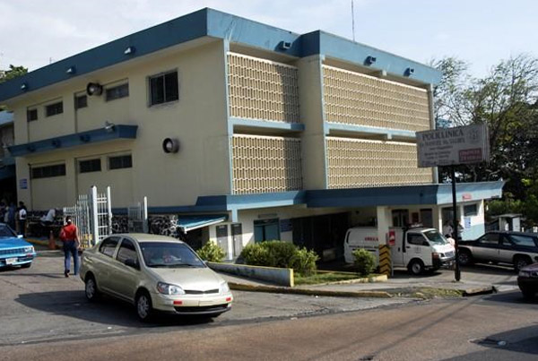 La Policlínica Manuel María Valdés está ubicada en el sector de Veranillo. Foto/Archivo