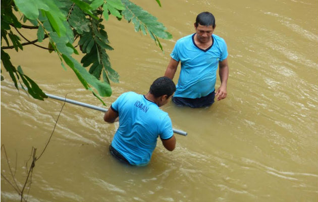 Aún se trabaja para solventar el inconveniente. Foto: Thays Domínguez.  