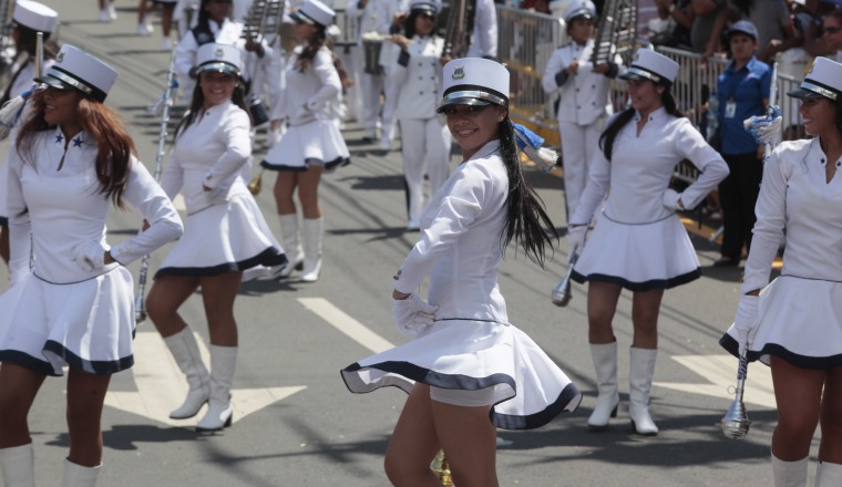 Delegaciones dieron lo mejor de sí durante el desfile. Delegaciones dieron lo mejor de sí durante el desfile. /Foto Víctor Arosemena