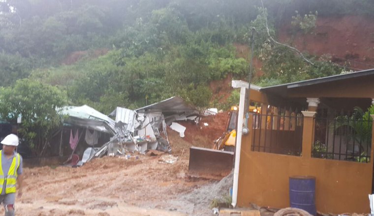 Deslizamiento: En Fundavico, Burunga, murió una pareja producto de un deslizamiento de tierra, mientras que otras siete personas  fueron rescatadas. También se dio otro deslizamiento cerca al puente Perurena, en la autopista.