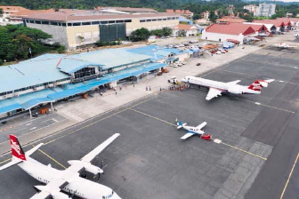 Mal tiempo ocasionó interrupción de vuelos en terminales aéreas