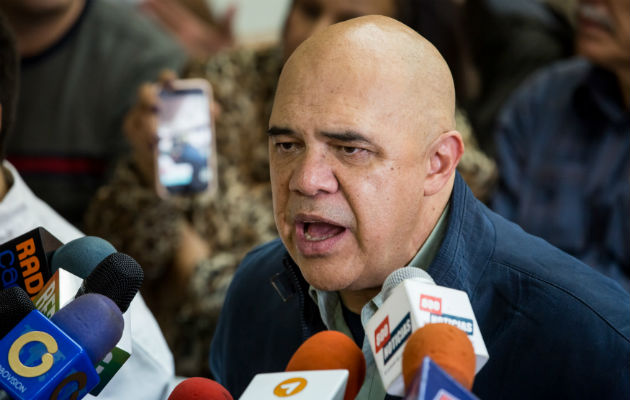 Jesús Torrealba, portavoz opositor de la plataforma de partidos Mesa de la Unidad Democrática.