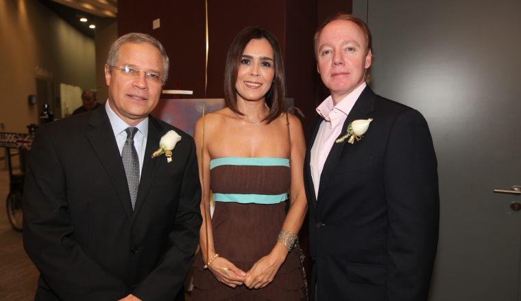 2. Rodney Méndez, Nathalia Vélez y Christina Rinkel.