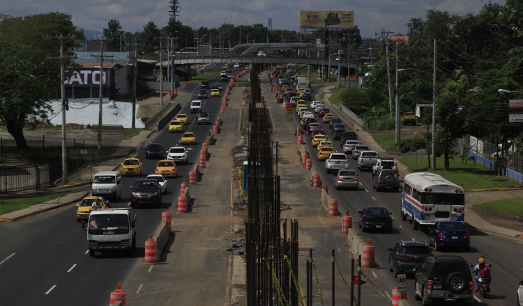 El presidente Juan Carlos Varela prometió la construcción de la Línea 2 y 3 del Metro de Panamá en su plan de gobierno. /Foto Archivo