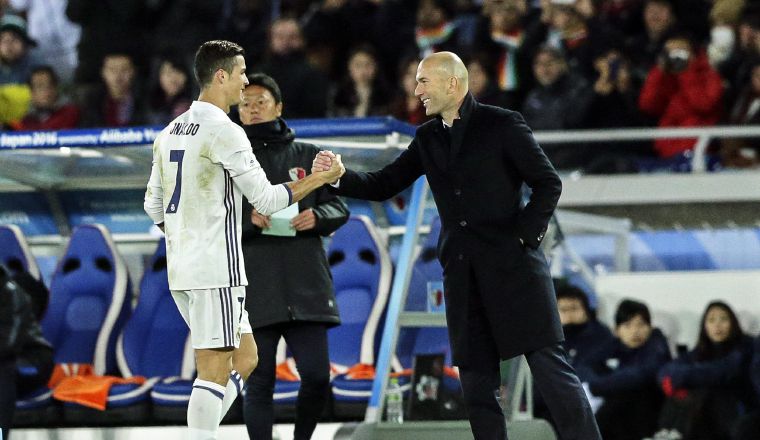 Zidane y Cristiano Ronaldo son figuras en el Real Madrid. Zidane y Cristiano Ronaldo son figuras en el Real Madrid. /Foto EFE