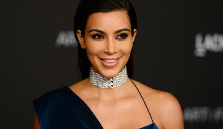 Kim Kardashian estuvo con Kanye en el club de Las Vegas 1Oak. Kim Kardashian estuvo con Kanye en el club de Las Vegas 1Oak.
