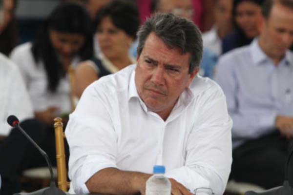 Incapacidad del MOP: Las calles de Panamá, tanto en la capital como en el interior del país se encuentran en mal estado, denuncian conductores y residentes, quienes llevan meses pidiendo una rápida solución por parte del ministro Ramón Arosemena.