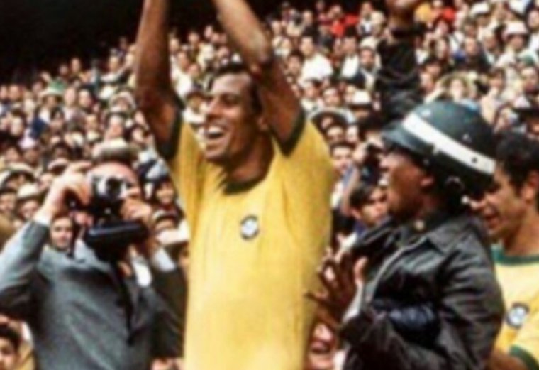 Carlos Alberto: El capitán del mágico Brasil campeón del Mundial de 1970 y autor del “gol perfecto” murió a los 72 años, en octubre, víctima de un infarto.