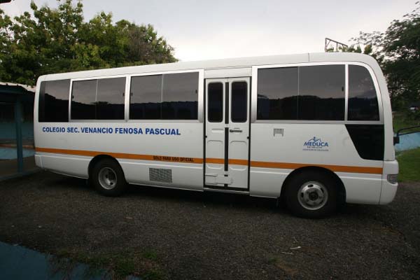 Dos empresas vinculadas al grupo  El Machetazo se han convertido en grandes proveedoras del gobierno de Juan Carlos Varela. Han vendido 445 buses a varias instituciones del Estado. /Foto Archivo