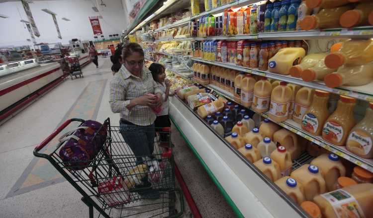 Panameños señalan que la gran mayoría de los productos que se venden en el país han subido de precio. /Foto Archivo