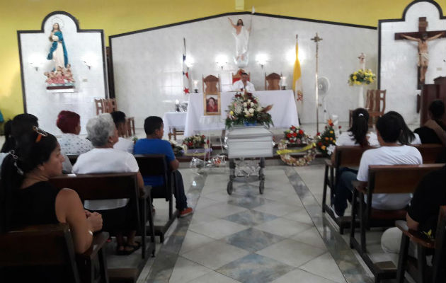 Funeral de la profesora. Fotos: José Vásquez. 