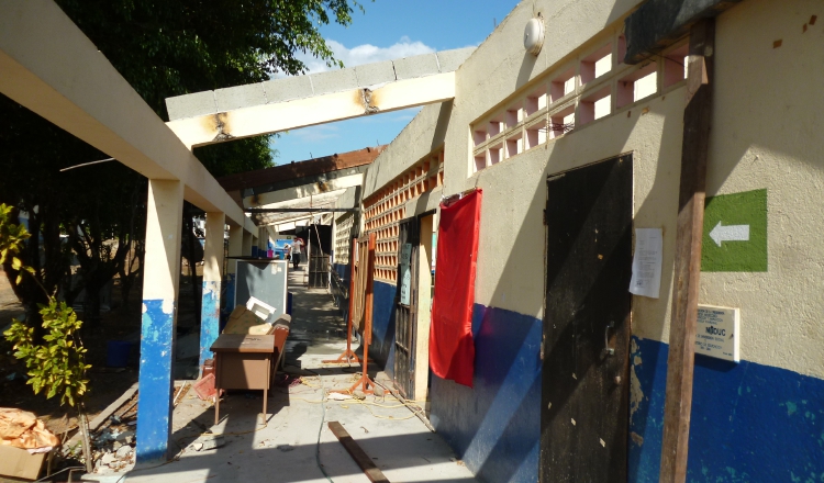 Datos de la Asociación de Profesores de Panamá (Asoprof) amplió que 69 colegios presentan problemas de infraestructura, falta de agua y suministro eléctrico. /Foto Archivo